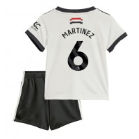 Camiseta Manchester United Lisandro Martinez #6 Tercera Equipación para niños 2024-25 manga corta (+ pantalones cortos)